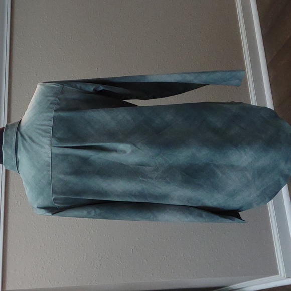 Athleta Long Sleeve Button Down - Picture 2 of 6